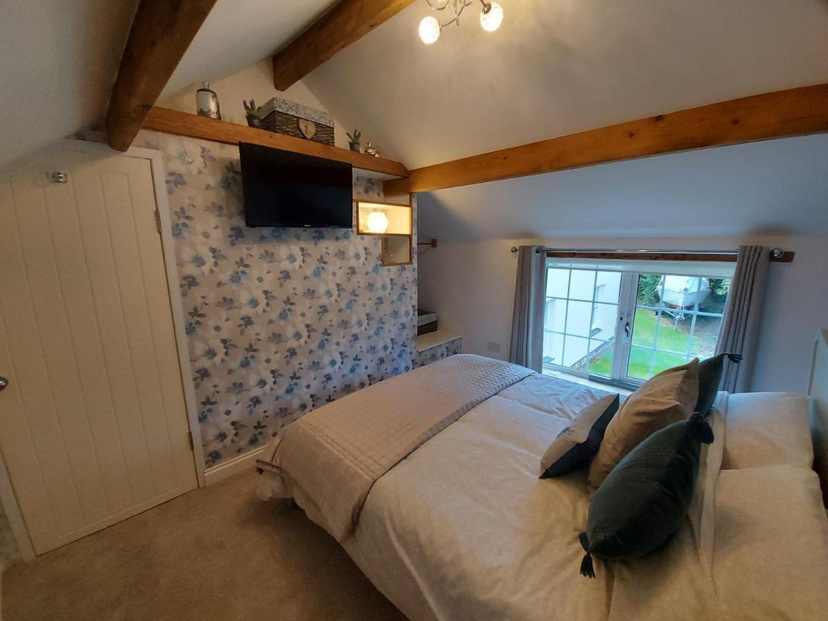 Saughall Mill Farm Cottage Chester Eksteriør billede