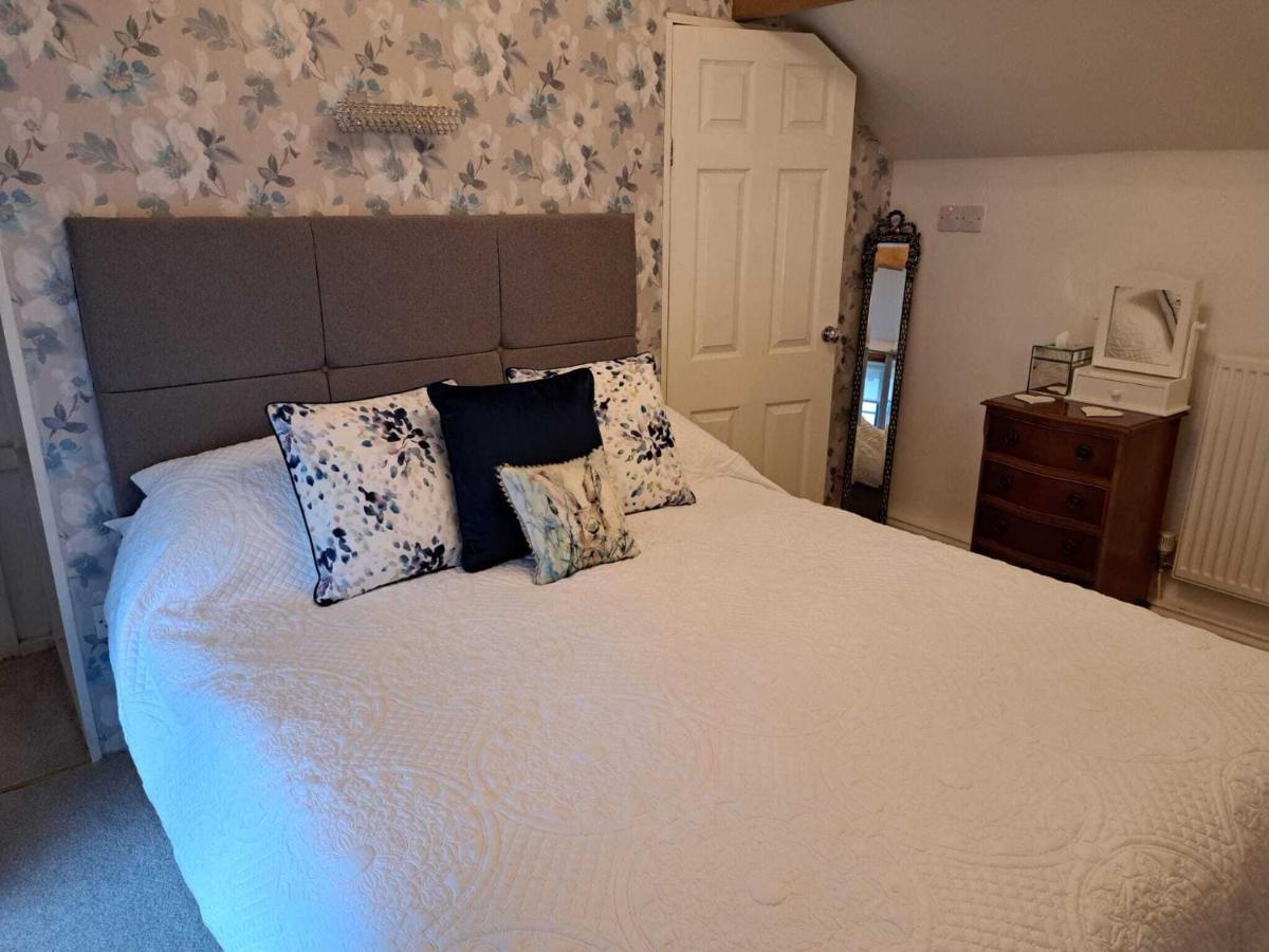 Saughall Mill Farm Cottage Chester Eksteriør billede