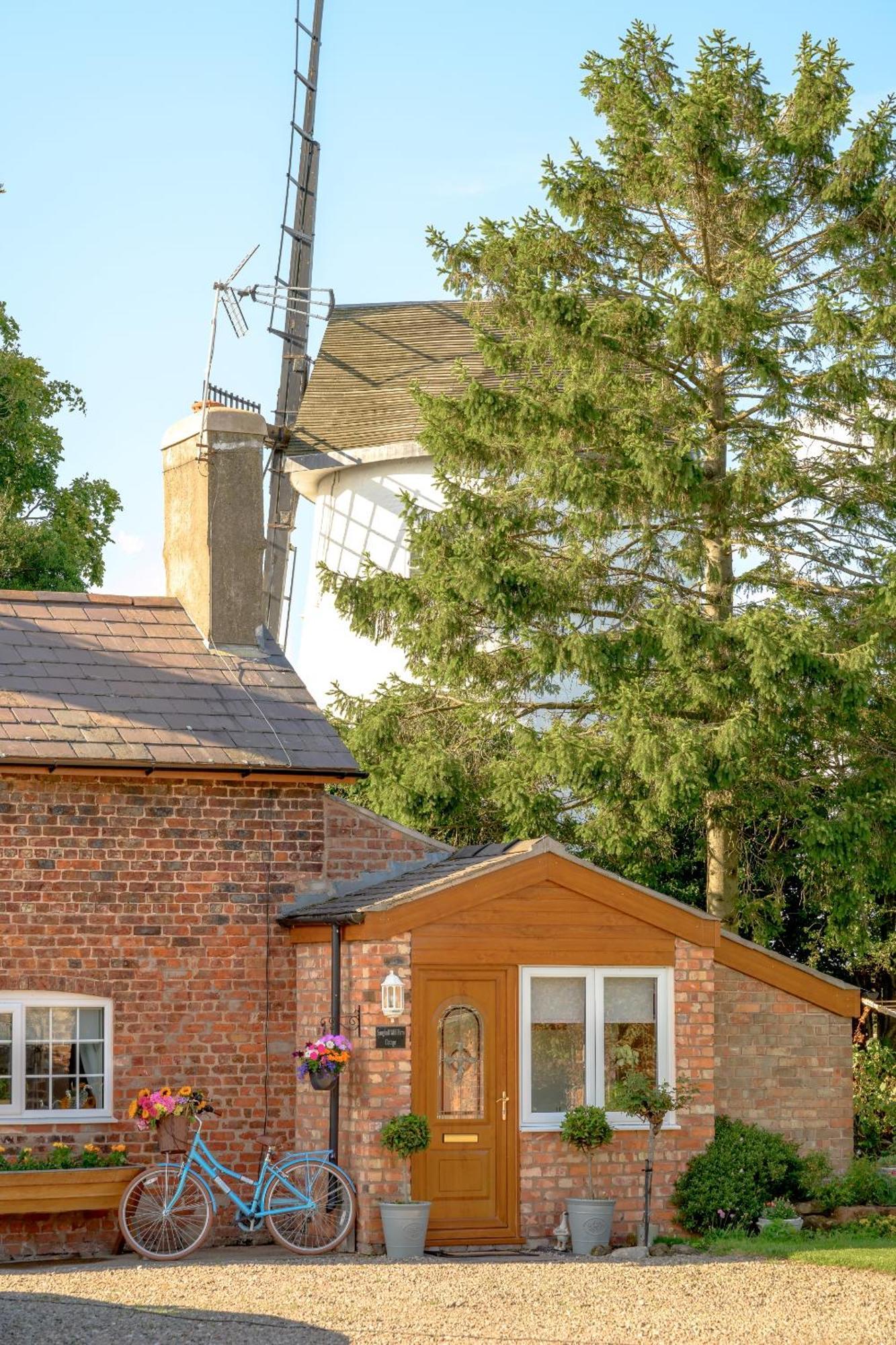 Saughall Mill Farm Cottage Chester Eksteriør billede