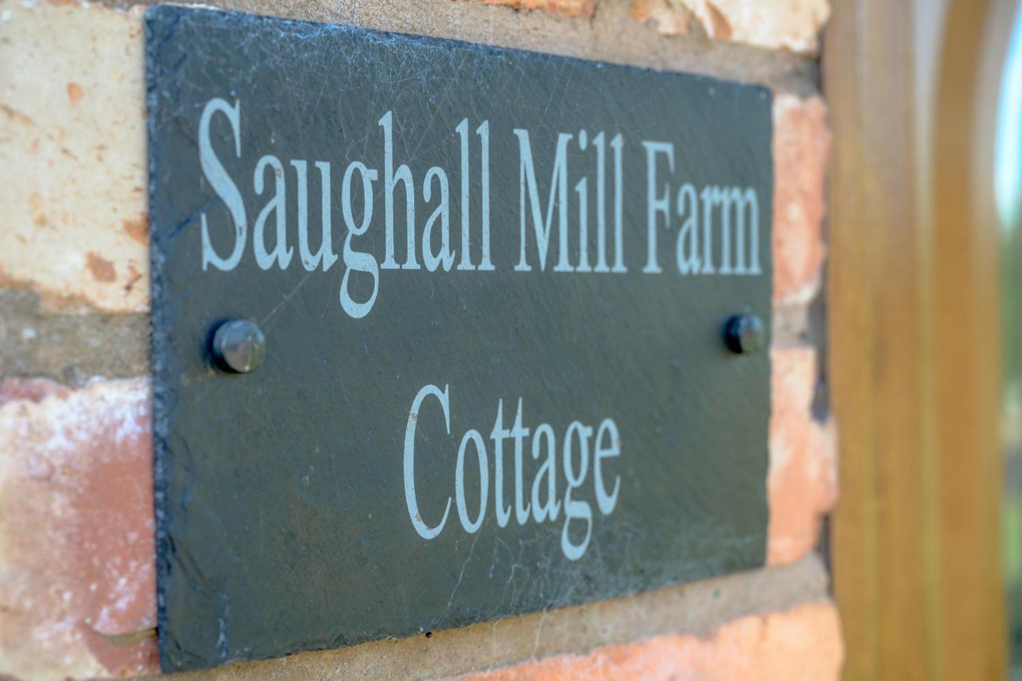 Saughall Mill Farm Cottage Chester Eksteriør billede